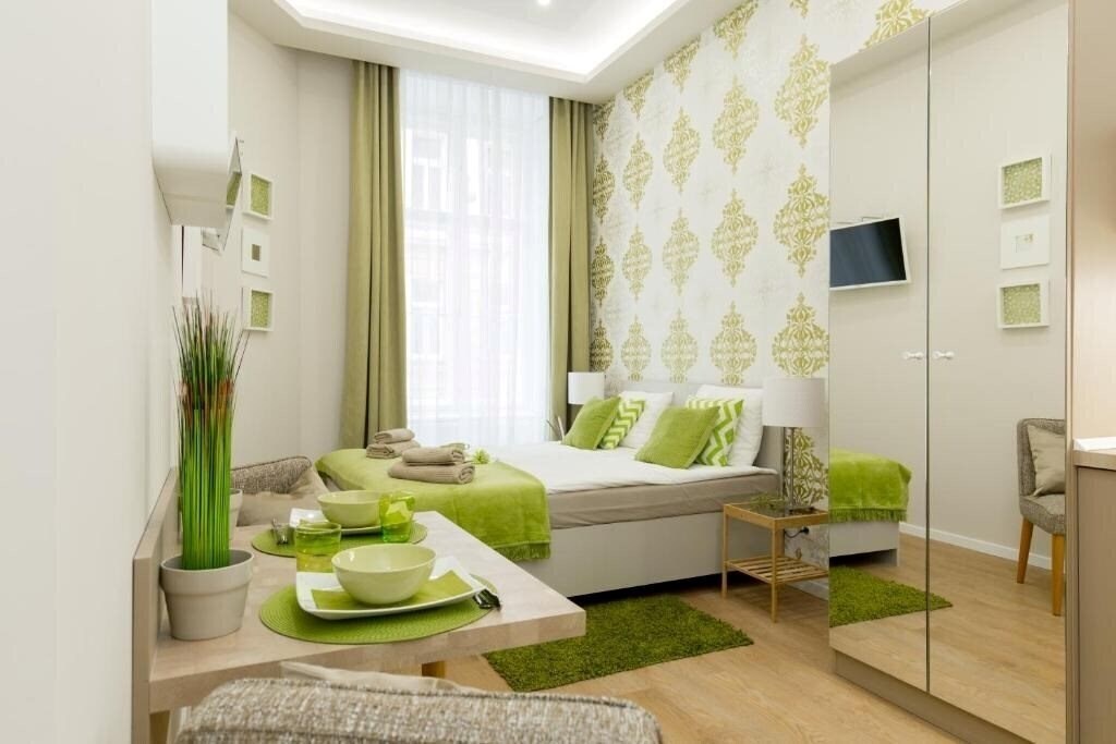 Готель Budapest Holiday Colours (Adults Only) 3*