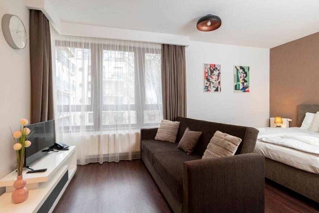 Отель Gozsdu Court 3*