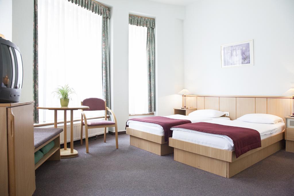 Фотография City Hotel Pilvax 3*