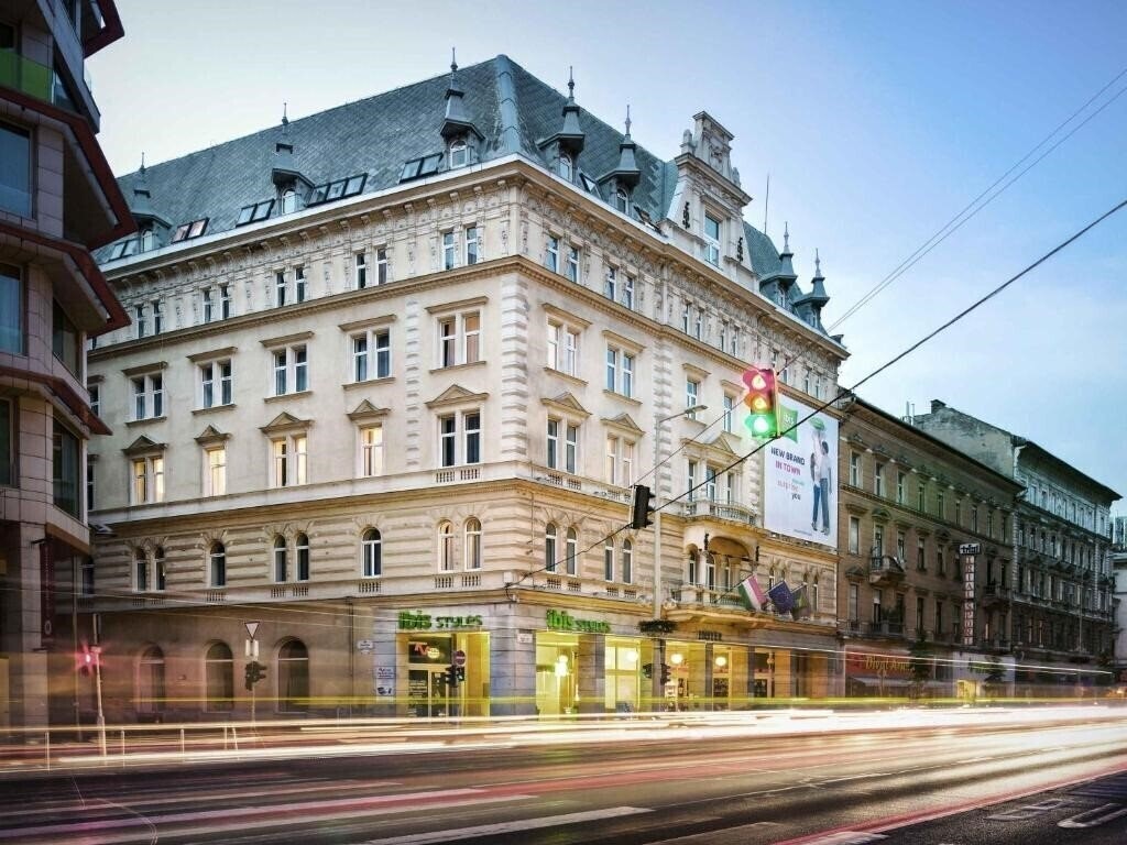Отель Ibis Styles Budapest Center 3*