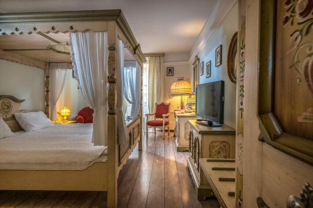 Фотографія Corvin Hotel Budapest Sissy Wing 3*
