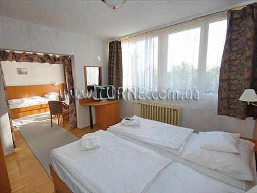 Готель Corvus Hotel 3*