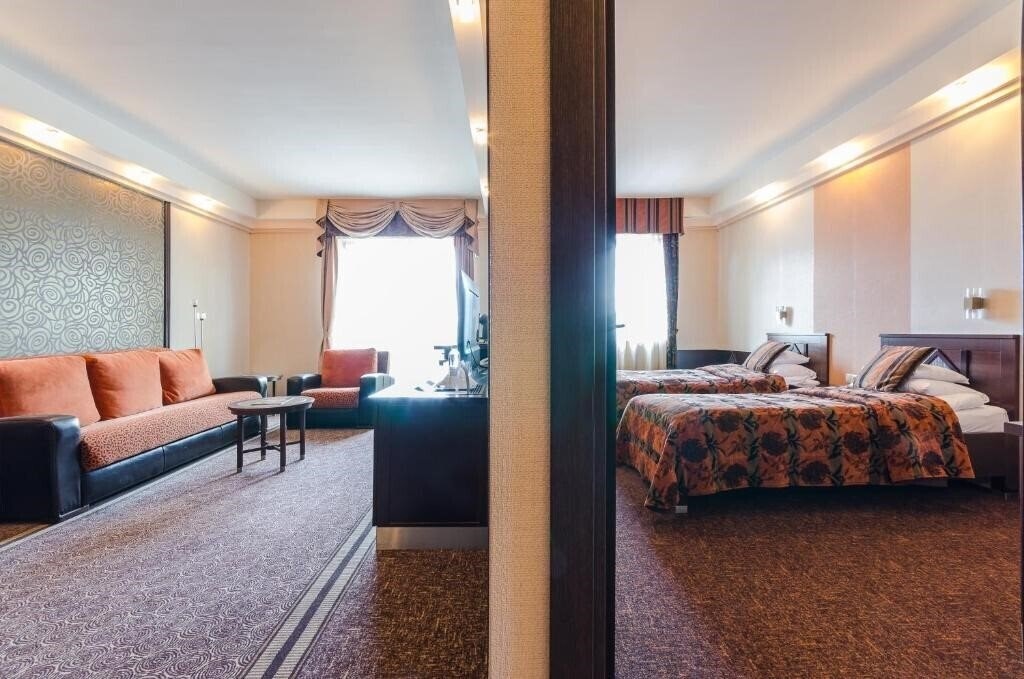 Фото Hunguest Hotel Apollo 4*