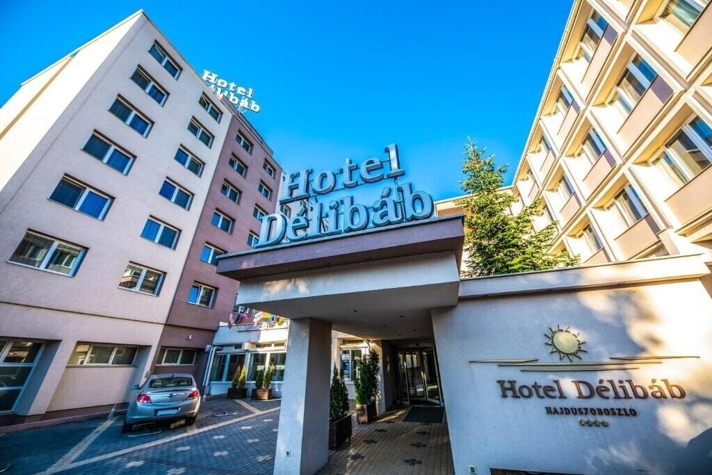 Отель Delibab 4*