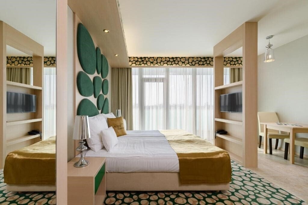 Фото Aurum Family 4*