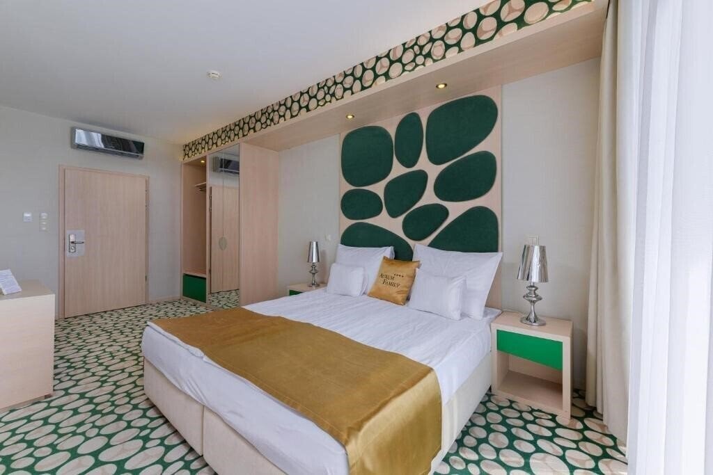 Картинка Aurum Family 4*