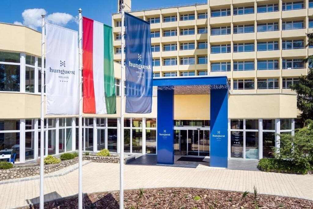 Готель Helios Anna 3*