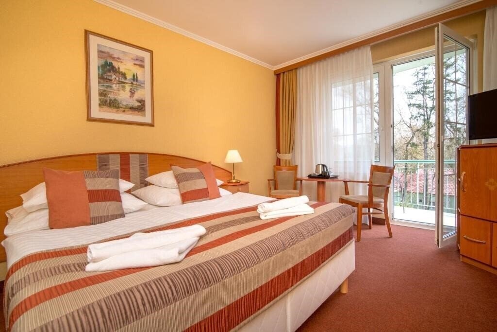 Фото Hotel Spa Heviz (ex. Spa Heviz) 4*