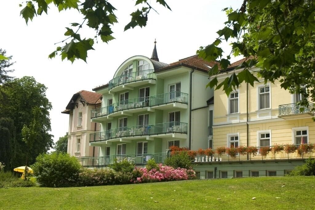 Отель Hotel Spa Heviz 4*