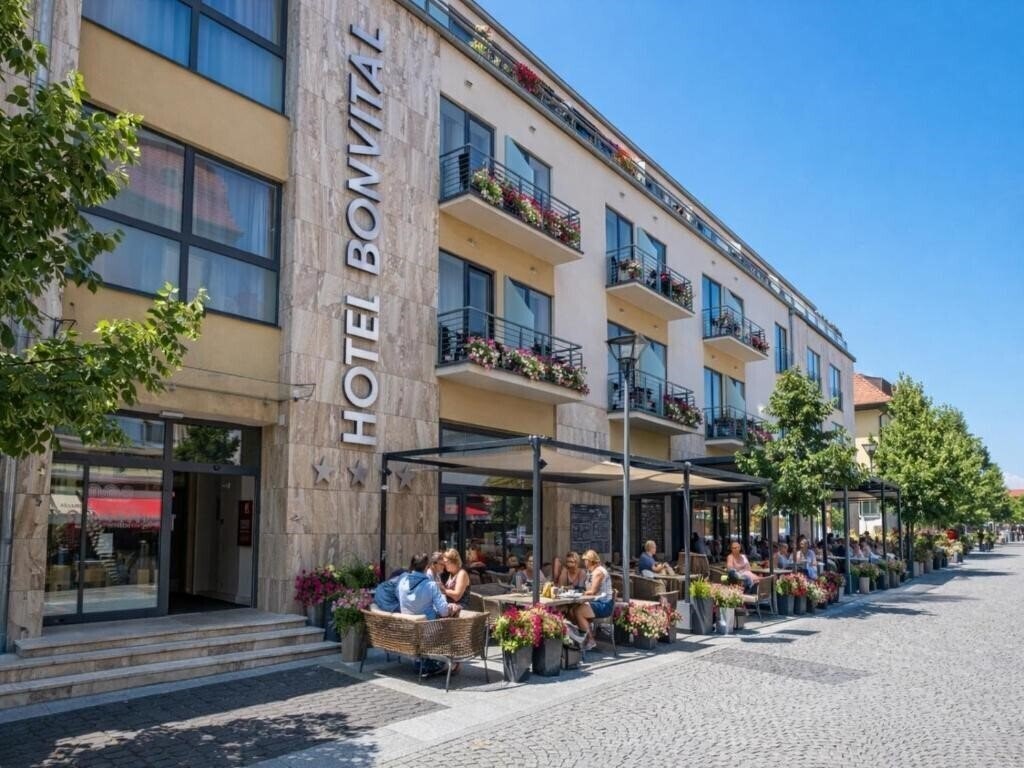 Отель Bonvital Wellness And Gastro Hotel 4*
