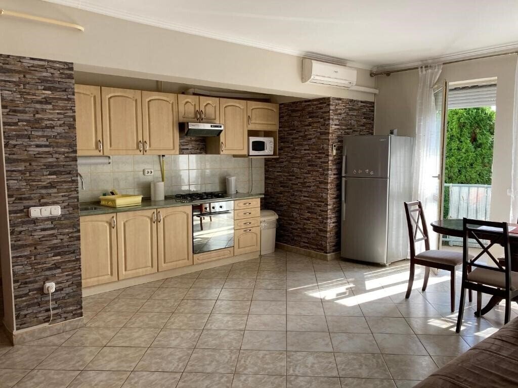 Фото Kristaly Apartman Aprt. 1*