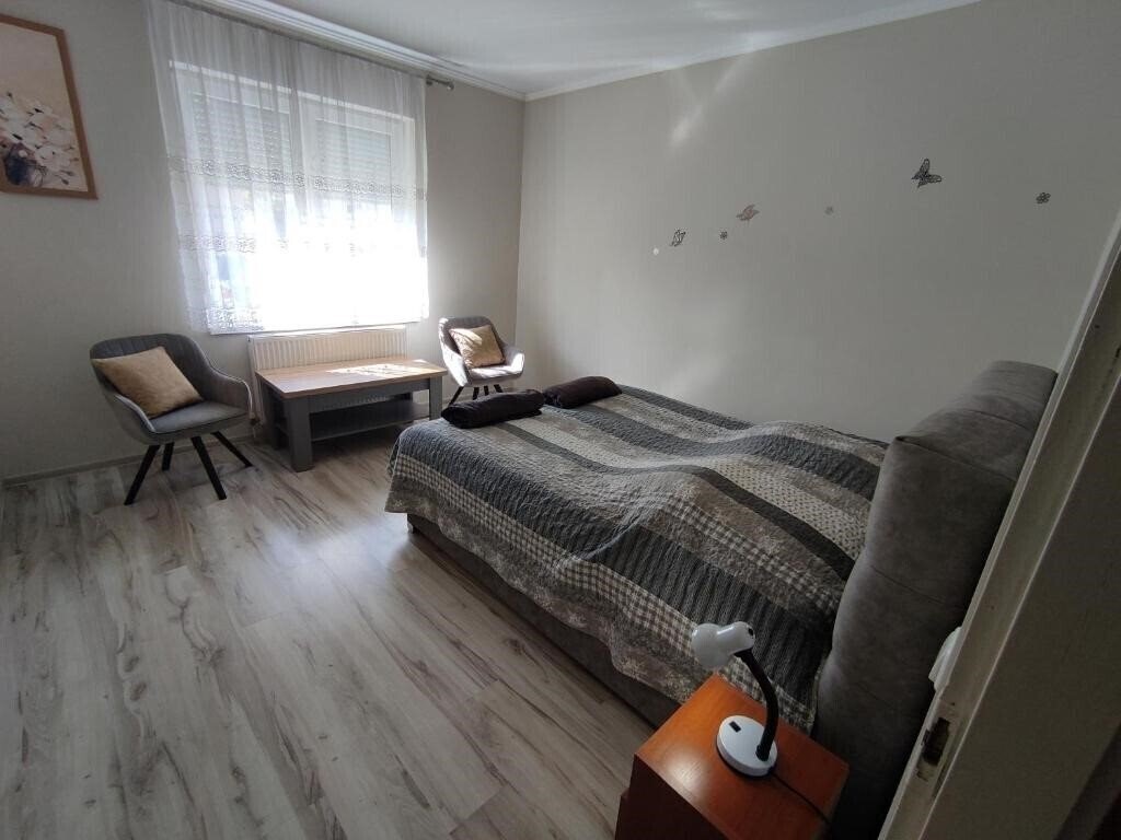 Изображение Kristaly Apartman Aprt. 1*