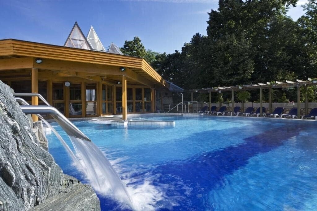 Отель Danubius Health SPA Resort Heviz 4*