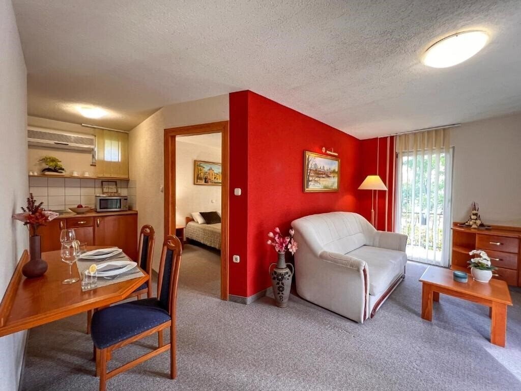 Фото Tim-Pa Apartmanhaz 3*