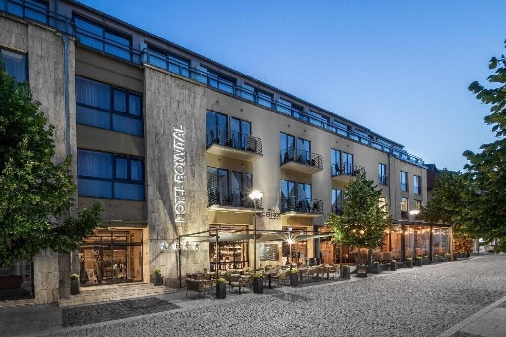 Отель Hunguest Hotel Mirage 4*