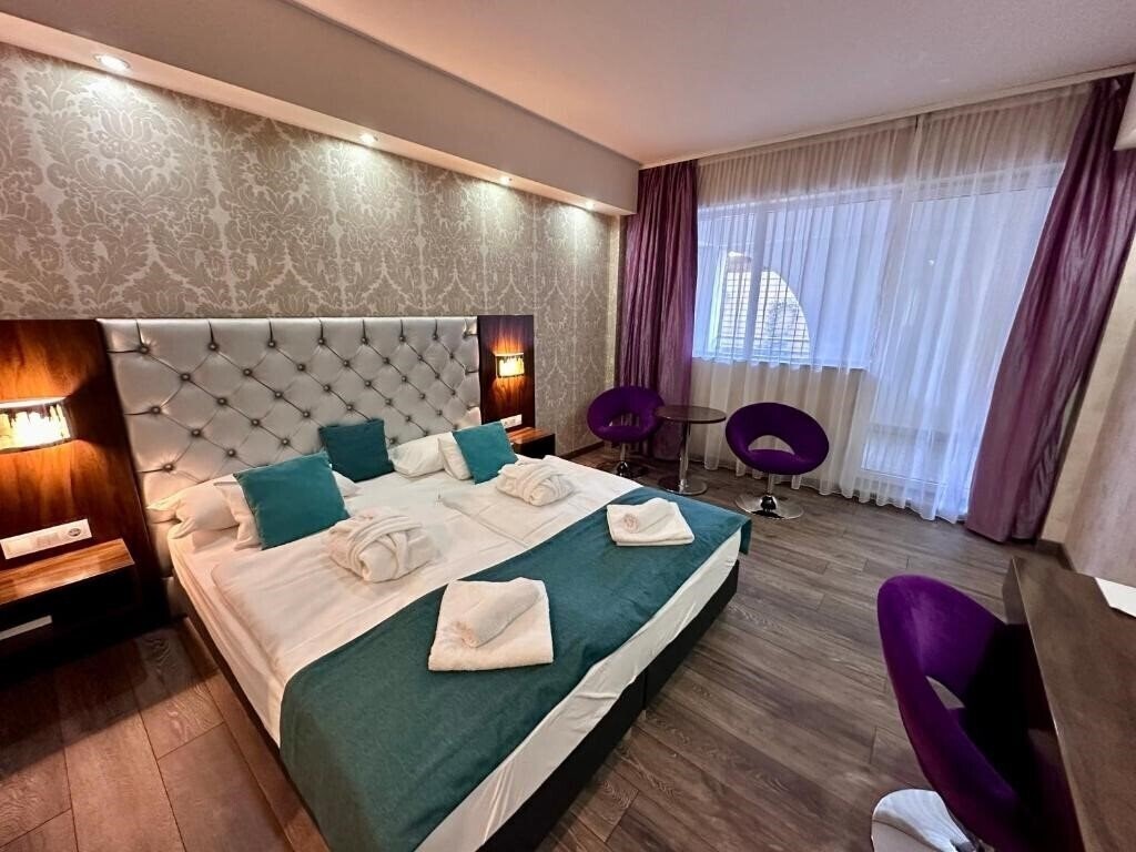 Отель Bastya 4*