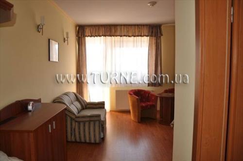 Готель Wolf Hotel 3*
