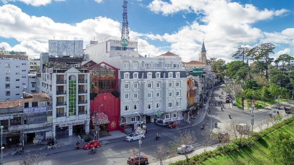 Отель Best Western Dalat Plaza 3*