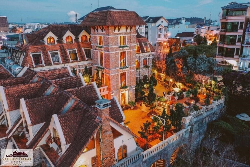 Отель Saphir Dalat Hotel 4*