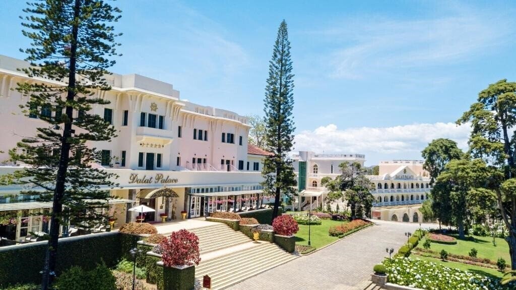 Отель Dalat Palace Heritage 5*