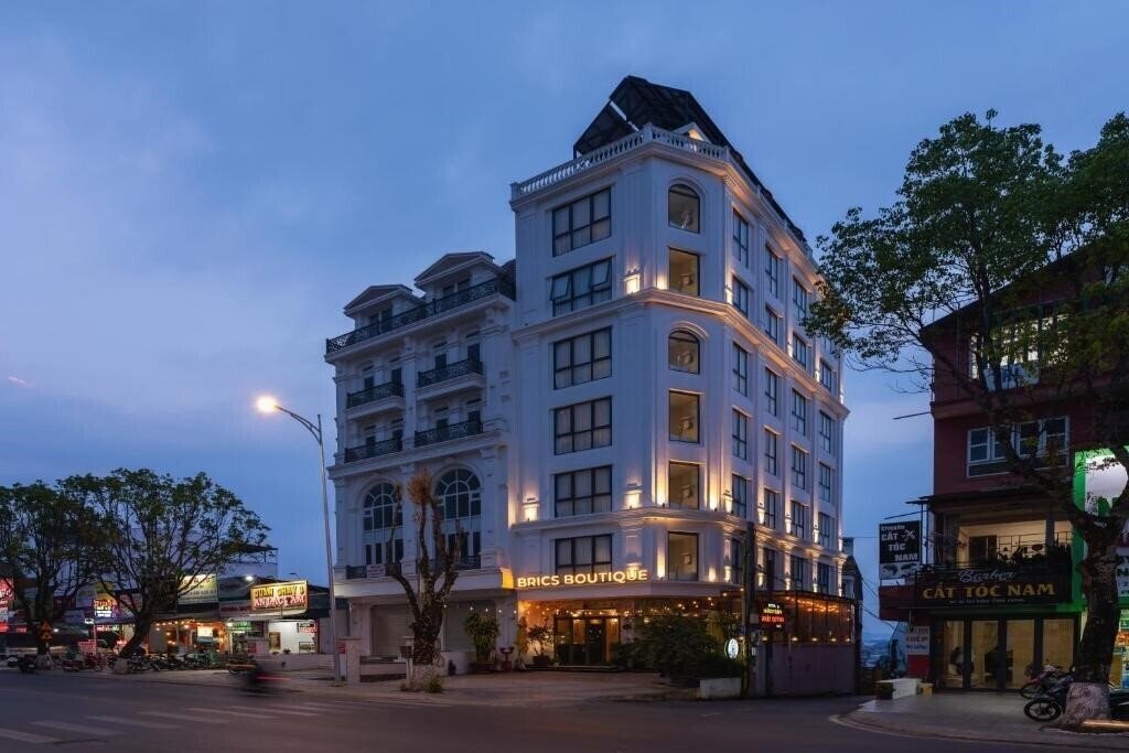 Фотографія Brics Boutique Dalat 4*