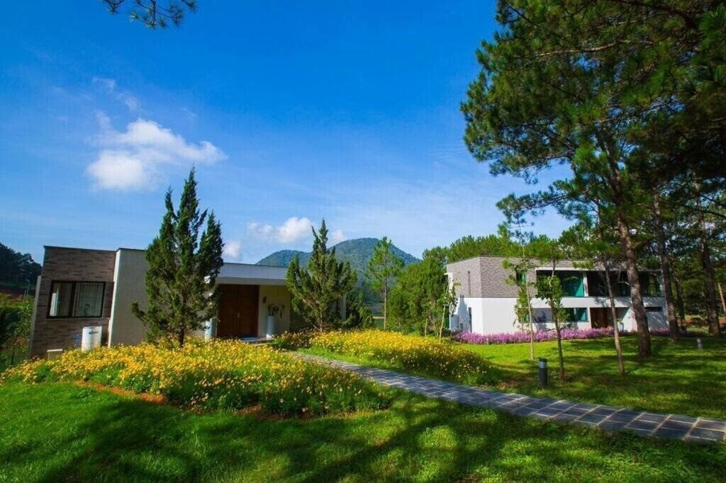 Отель Terracotta Hotel & Resort Dalat 4*