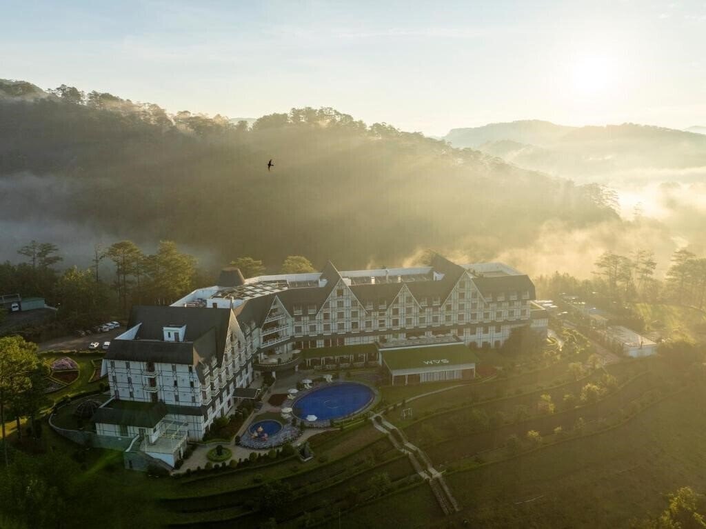Картинка Swiss Belresort Tuyen Lam 4*