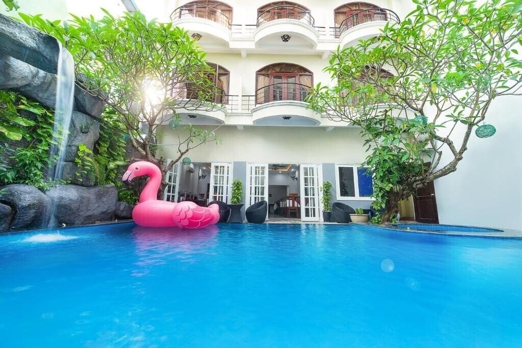 Готель Gold Coast Hotel 3*