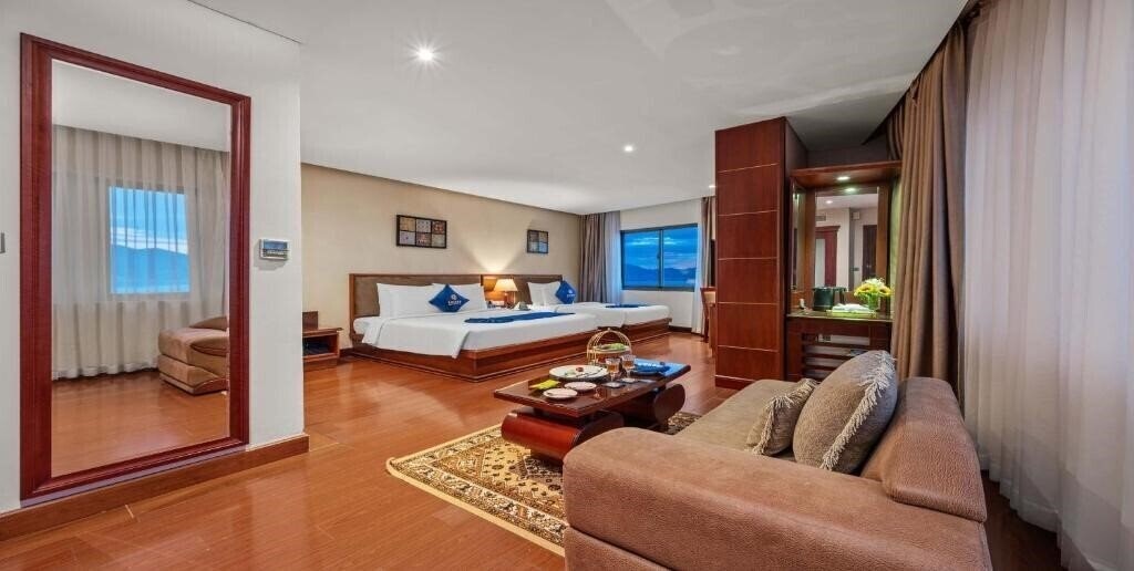 Готель Stay Hotel 4*
