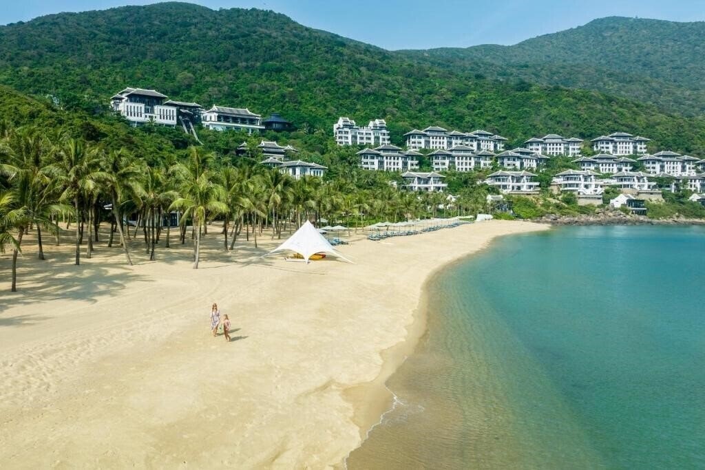 Отель Intercontinental Danang Sun Peninsula Resort 5*