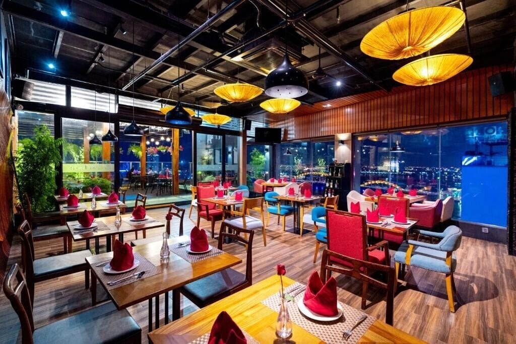 Фотографія Brilliant Hotel Da Nang 4*