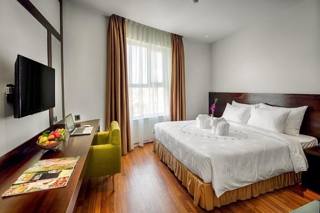 Фотографія Sofia Suite Hotel Da Nang 3*