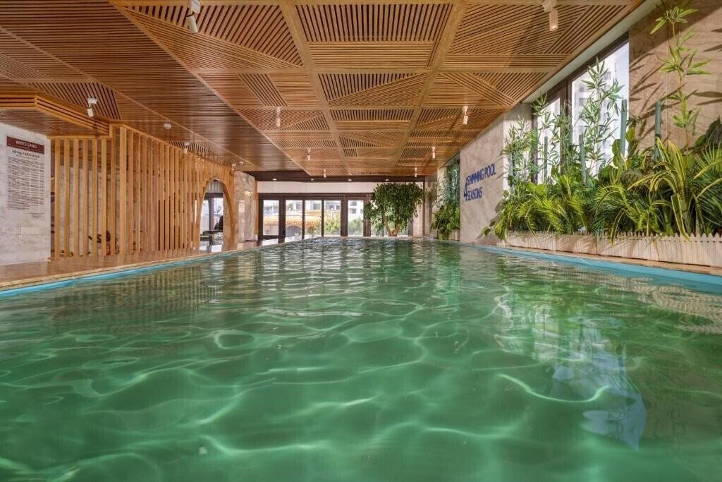 Отель White Sand Boutique Hotel 4*