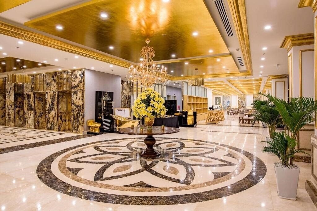 Картинка Wyndham Danang Golden Bay Hotel 4*