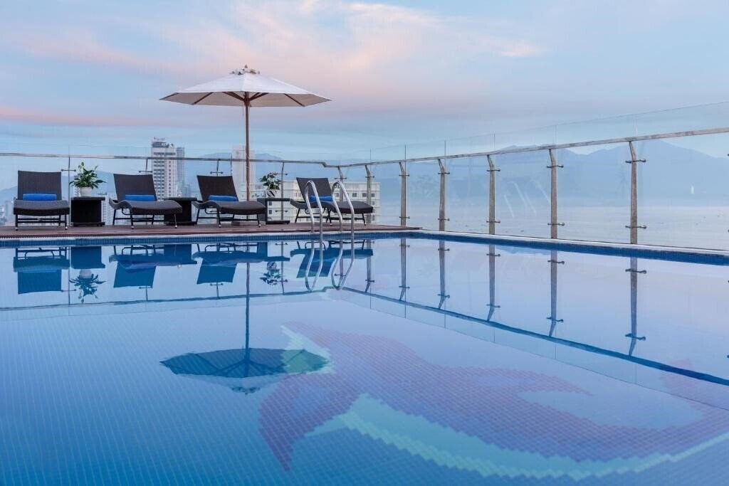 Готель Sunny Ocean Hotel & SPA 4*