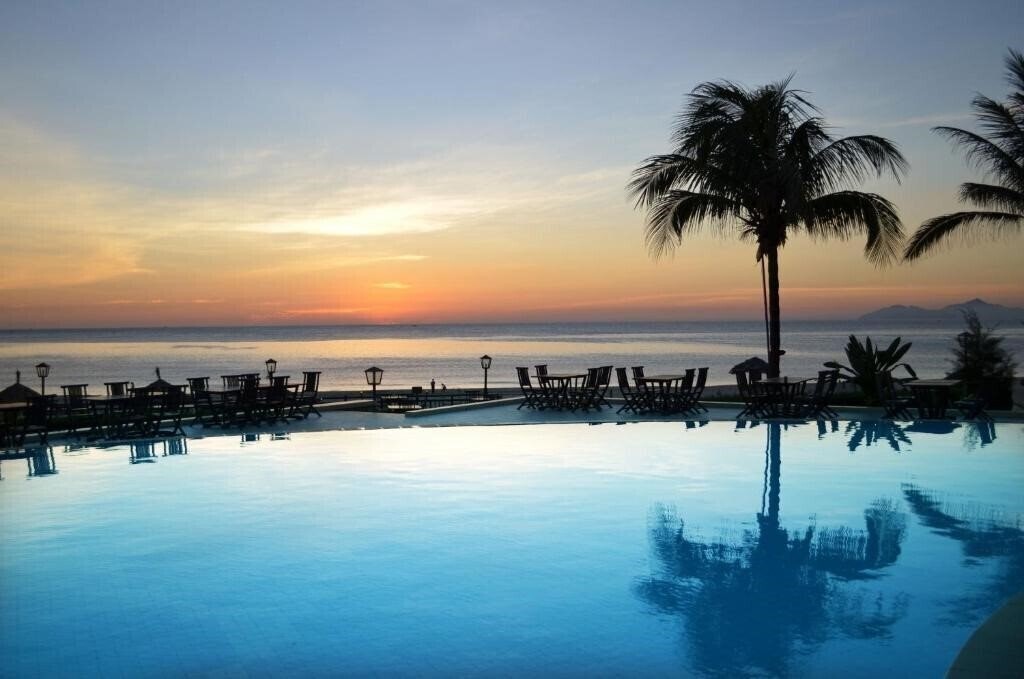 Зображення Centara Sandy Beach Resort Danang 4*
