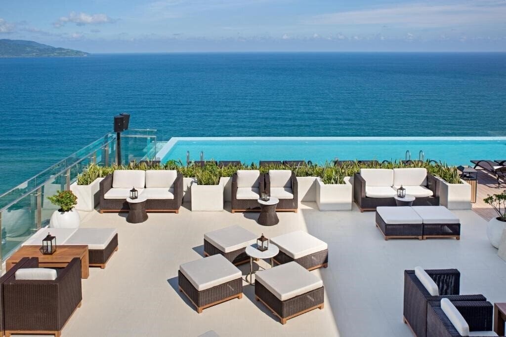 Отель Tms Hotel Da Nang Beach 4*