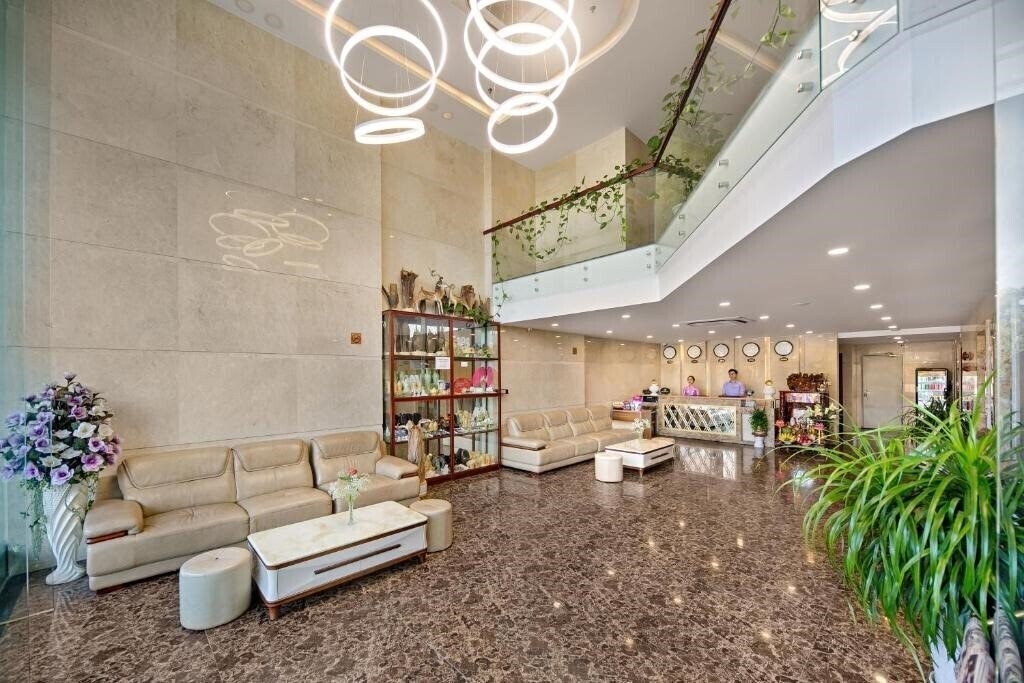 Картинка Lavender Riverside Hotel Danang 3*