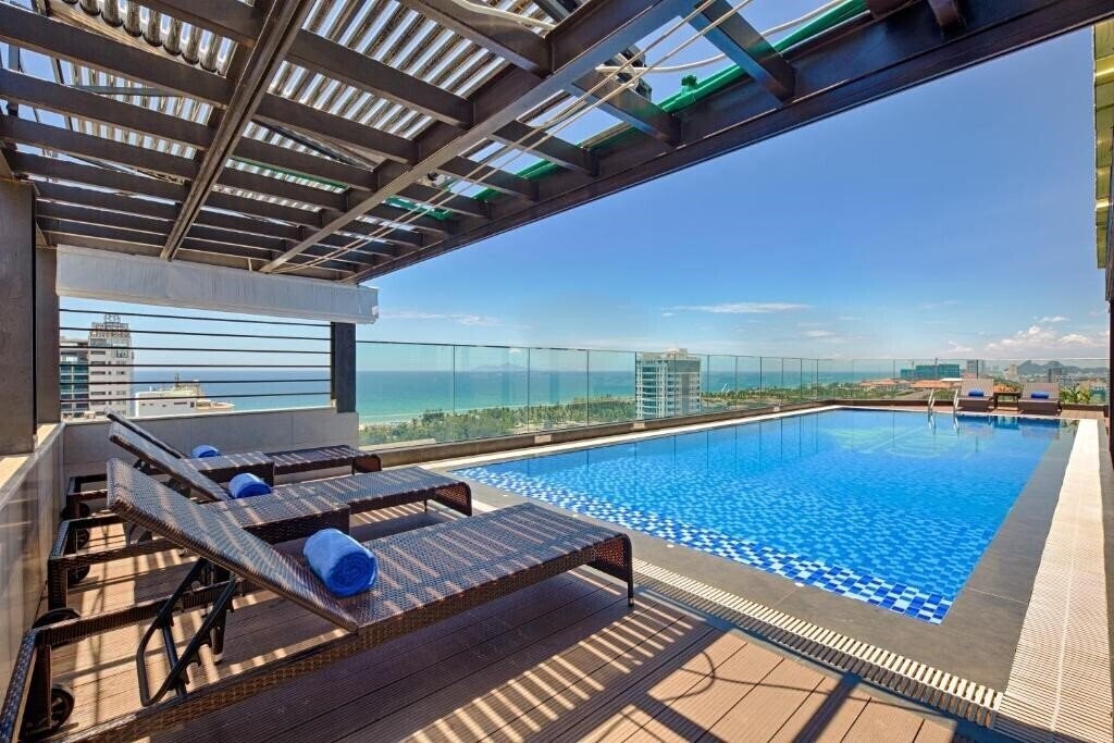 Готель Cosmos Hotel Da Nang 3*
