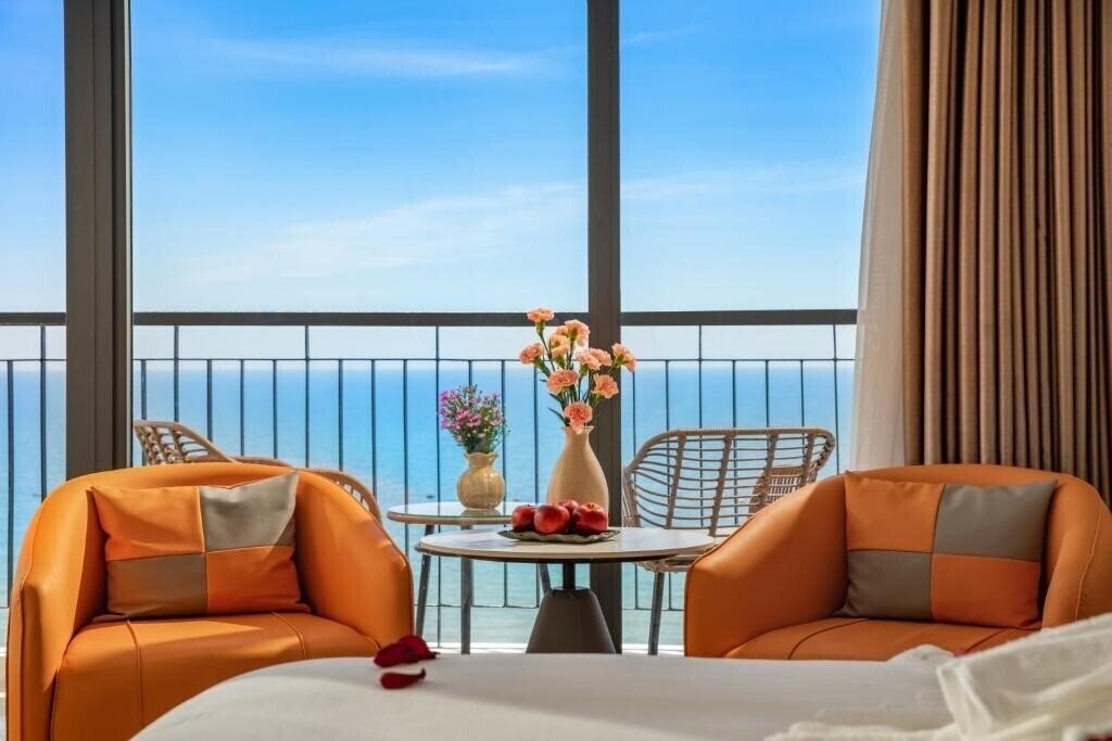 Фотографія Lunar Hotel 4*