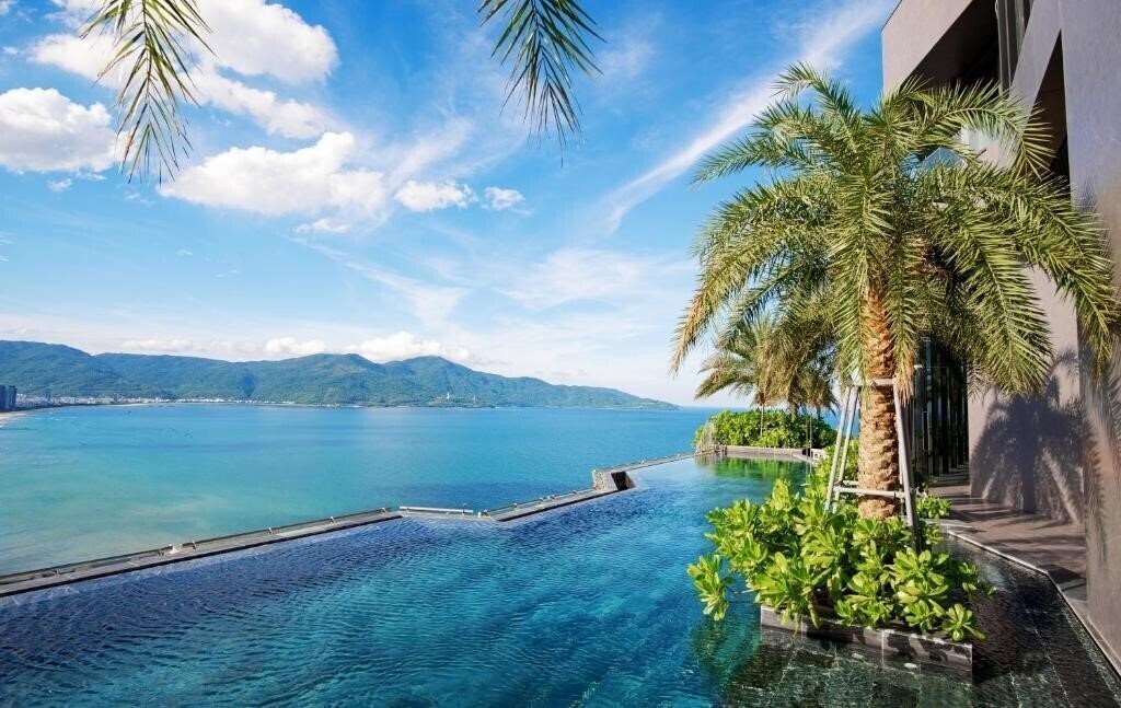 Зображення M Hotel Danang 5*