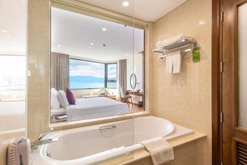 Готель Rosamia Da Nang Hotel 5*