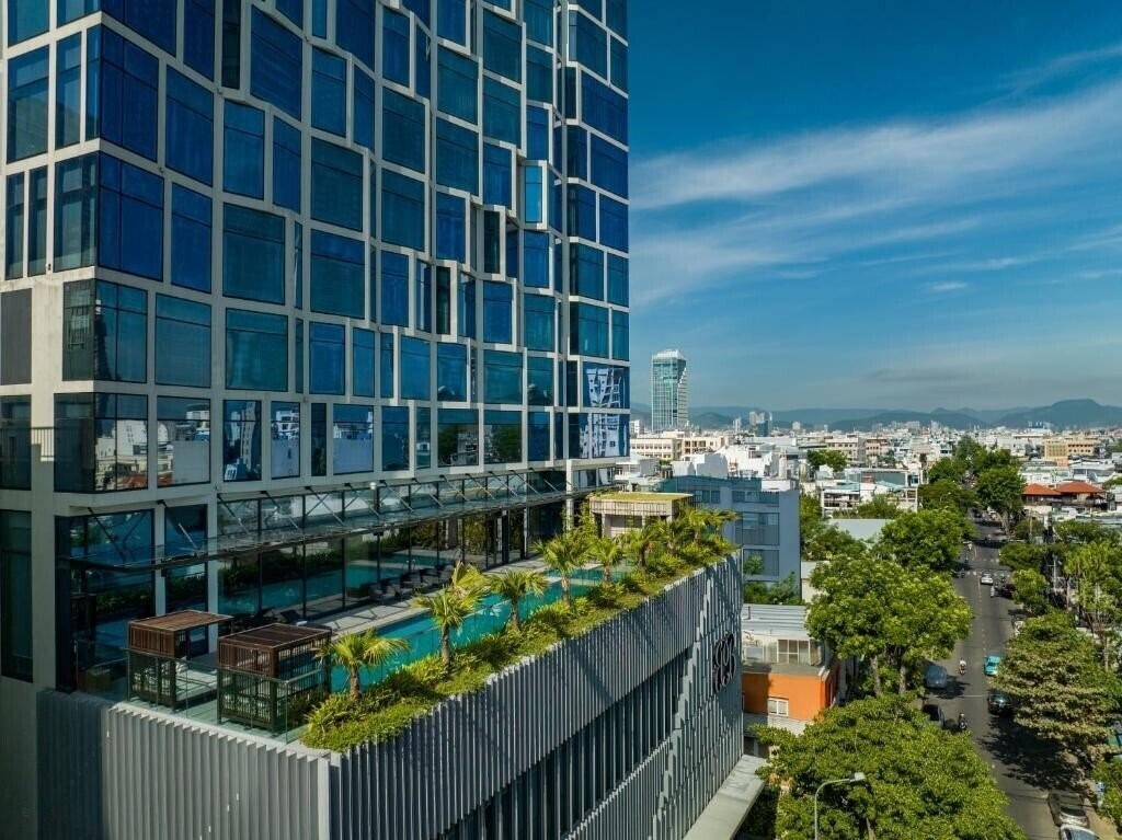 Фото Crowne Plaza Danang City Centre (ex. Bay Capital Danang) 5*