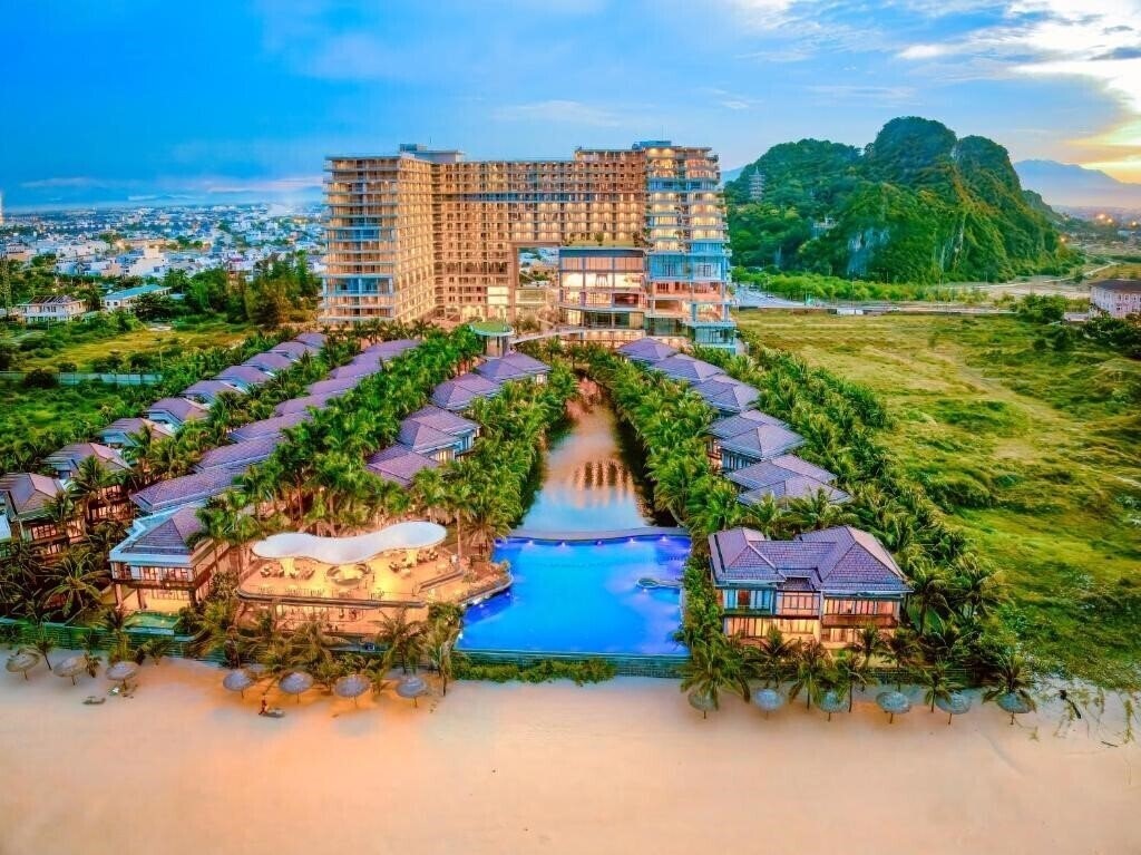 Фото Koi Resort & Residence 5*