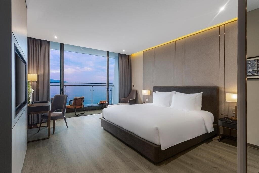 Фото Le Sands Oceanfront Hotel 4*