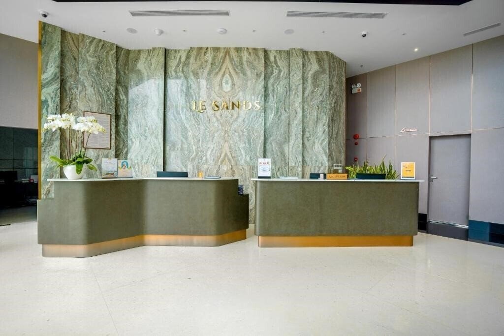 Картинка Le Sands Oceanfront Hotel 4*
