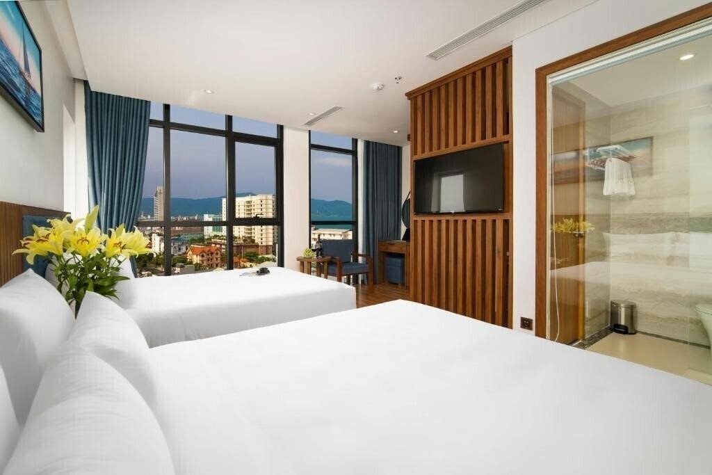 Отель Ruby Star Danang 4*
