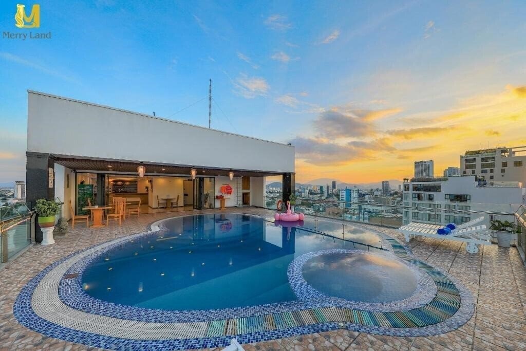 Готель Merry Land Hotel 4*