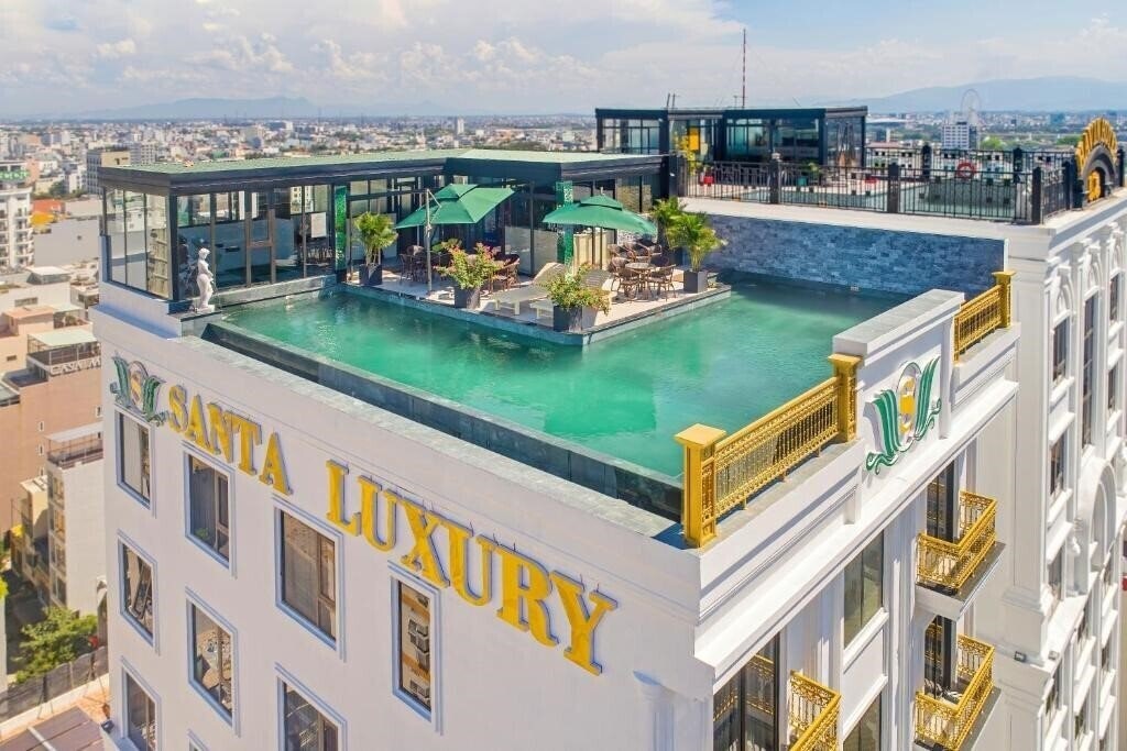 Отель Santa Luxury Hotel 4*