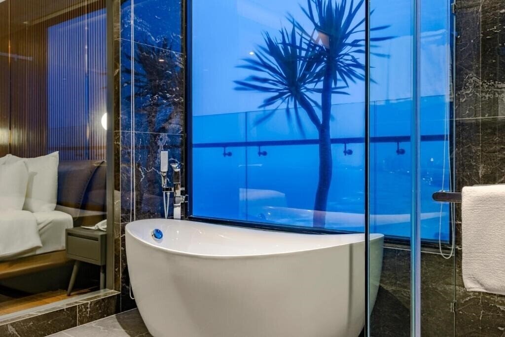 Фотографія Peninsula Hotel Danang 5*